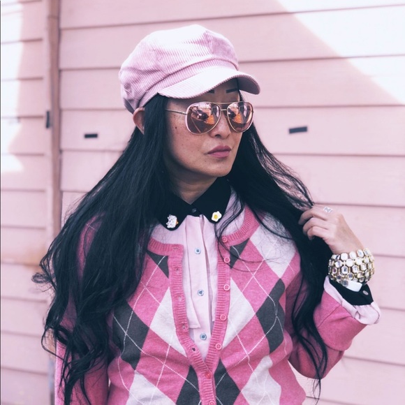 ** POSHMARK AMBASSADOR SINCE 2012 ** - Picture 7 of 10